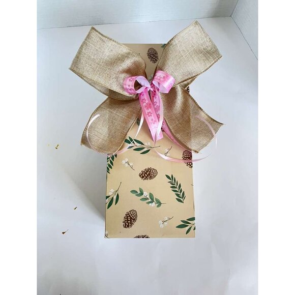 Beauty Gift Box Skincare & Hair Care Set With Curl Cream Mask Headband & More - Picture 3 of 7